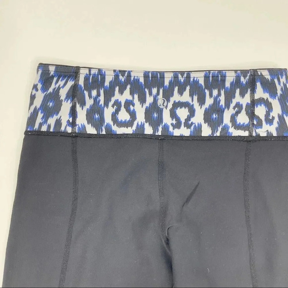 Lululemon Reversible Grove crop legging Size 4 - Picture 11 of 11